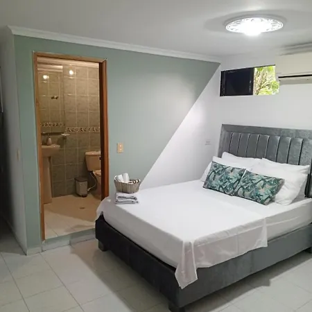 Habitación en casa particular Con Desayuno Inluido Y Cerca Al Aeropuerto